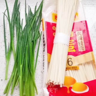 阳春面的做法步骤：1