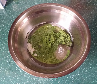 抹茶奶油蛋糕卷的做法步骤：3