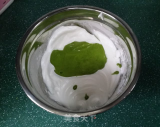抹茶奶油蛋糕卷的做法步骤：10