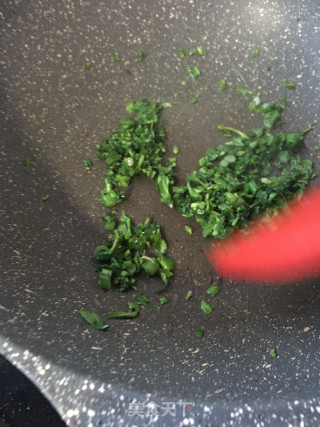 荠菜滑蛋的做法步骤：7