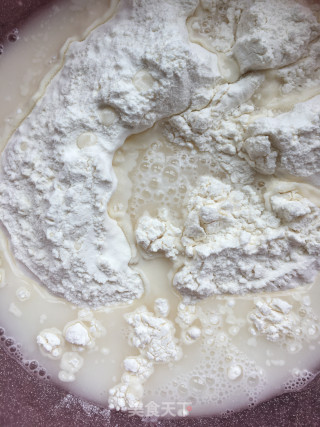 白菜姬松茸肉饺的做法步骤：2
