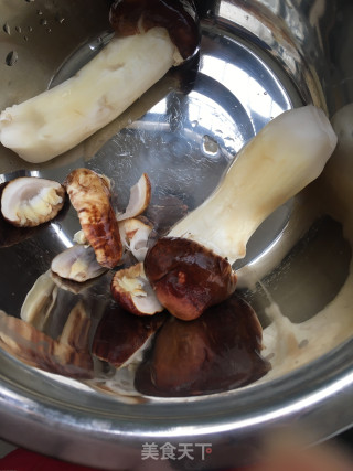 白菜姬松茸肉饺的做法步骤：4