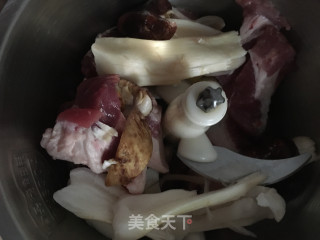 白菜姬松茸肉饺的做法步骤：7