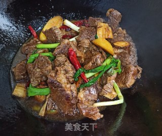红炖牛腩块的做法步骤：6