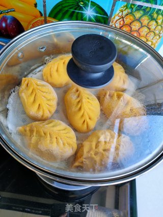 南瓜发面梅干菜包子的做法步骤：9
