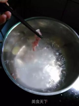 丝瓜肉片汤的做法步骤：4