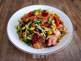 黄豆芽炒蒜苗的做法步骤：6