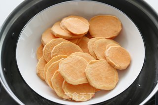 芝士红薯饼（手抓饼版）的做法步骤：1