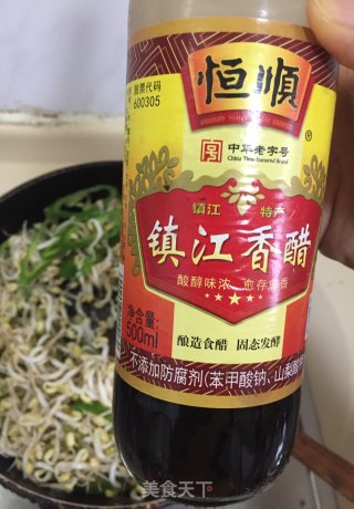 绿豆芽炒青辣椒的做法步骤：9