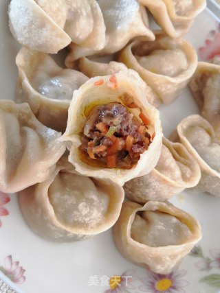 肉球牛肉蒸饺的做法步骤：7