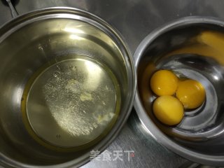 电饭锅蛋糕的做法步骤：1