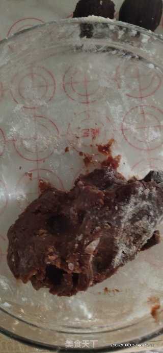 蛋黄酥的做法步骤：4
