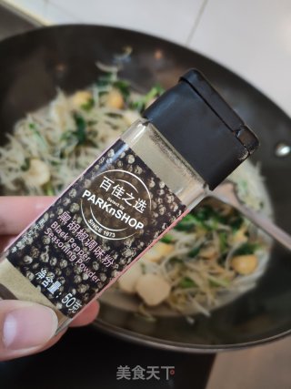 韭菜炒豆芽的做法步骤：8