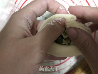 韭菜香干包子的做法步骤：13