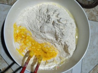 自制手擀鸡蛋面的做法步骤：2