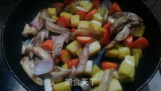 好吃的鸡尖芝士焖饭的做法步骤：5