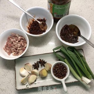 面条的好搭档—拌面酱的做法步骤：1