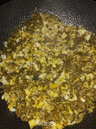 酸菜春笋肉末馅儿老南瓜皮儿大包子的做法步骤：1
