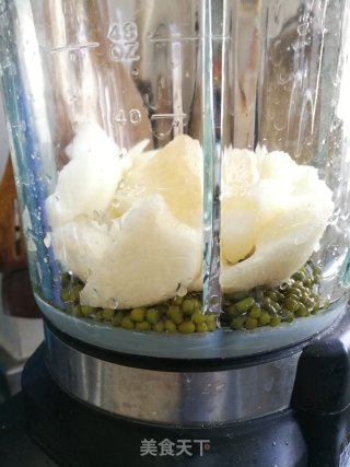 绿豆雪梨汤的做法步骤：1