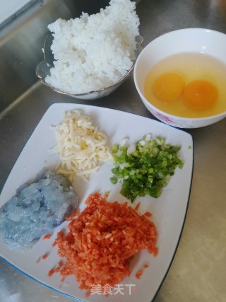 鲜虾芝士蛋炒饭的做法步骤：2