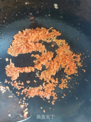 鲜虾芝士蛋炒饭的做法步骤：3