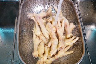 酸辣鸡爪的做法步骤：2