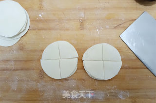 饺子皮椒盐酥的做法步骤：2
