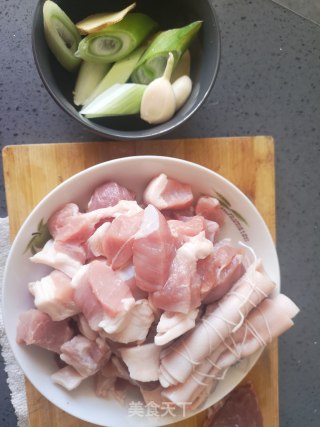 秘制红烧肉的做法步骤：1