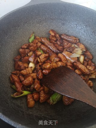 秘制红烧肉的做法步骤：8