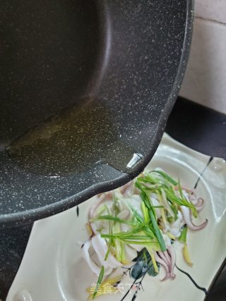 蒸鱿鱼的做法步骤：8