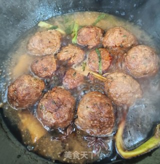 红烩肉丸子的做法步骤：4