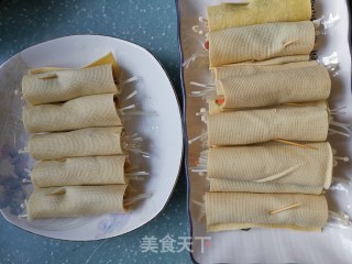 豆皮金针菇肉卷的做法步骤：5