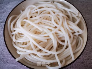 凉拌酸辣米粉????的做法步骤：3