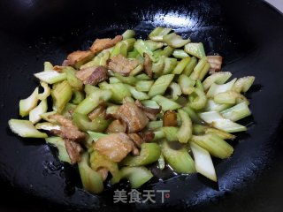 肉片炒芹菜的做法步骤：7