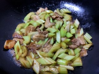 肉片炒芹菜的做法步骤：8