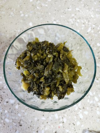 酸菜炒蚕豆的做法步骤：6