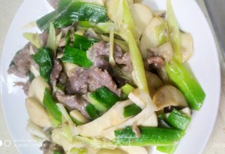 牛肉炒杏鲍菇的做法步骤：9