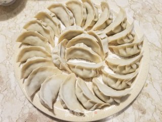 韭菜花猪肉饺子的做法步骤：9