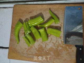 下饭菜煎辣椒的做法步骤：2