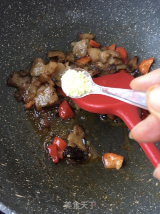 回锅猪头肉的做法步骤：12