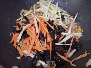 鱼香肉丝的做法步骤：8