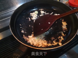 大虾粉丝煲的做法步骤：4