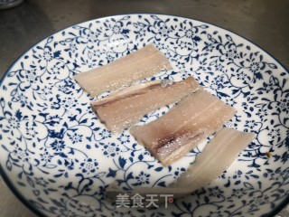 干烧带鱼卷的做法步骤：5