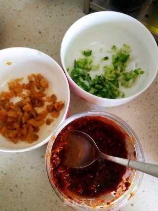 煎饼果子的做法步骤：3