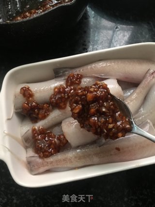 金银蒜烤九肚鱼的做法步骤：9