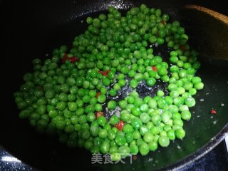 豌豆炒肉的做法步骤：4