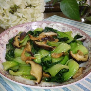 虾干炒油菜香菇的做法步骤：5