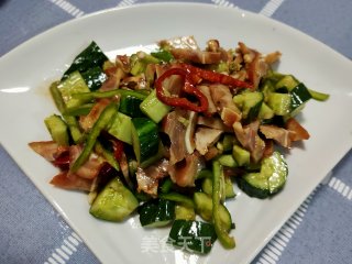 黄瓜拌耳丝的做法步骤：7