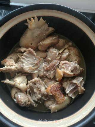 米酒焖鸡的做法步骤：3