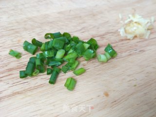 “ 肉菜 ”西葫芦炒肉的做法步骤：4